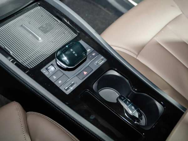 BYD M6 - Hình ảnh 7