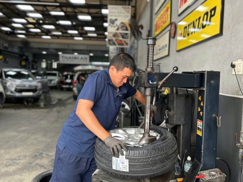 áp suất lốp ô tô điện